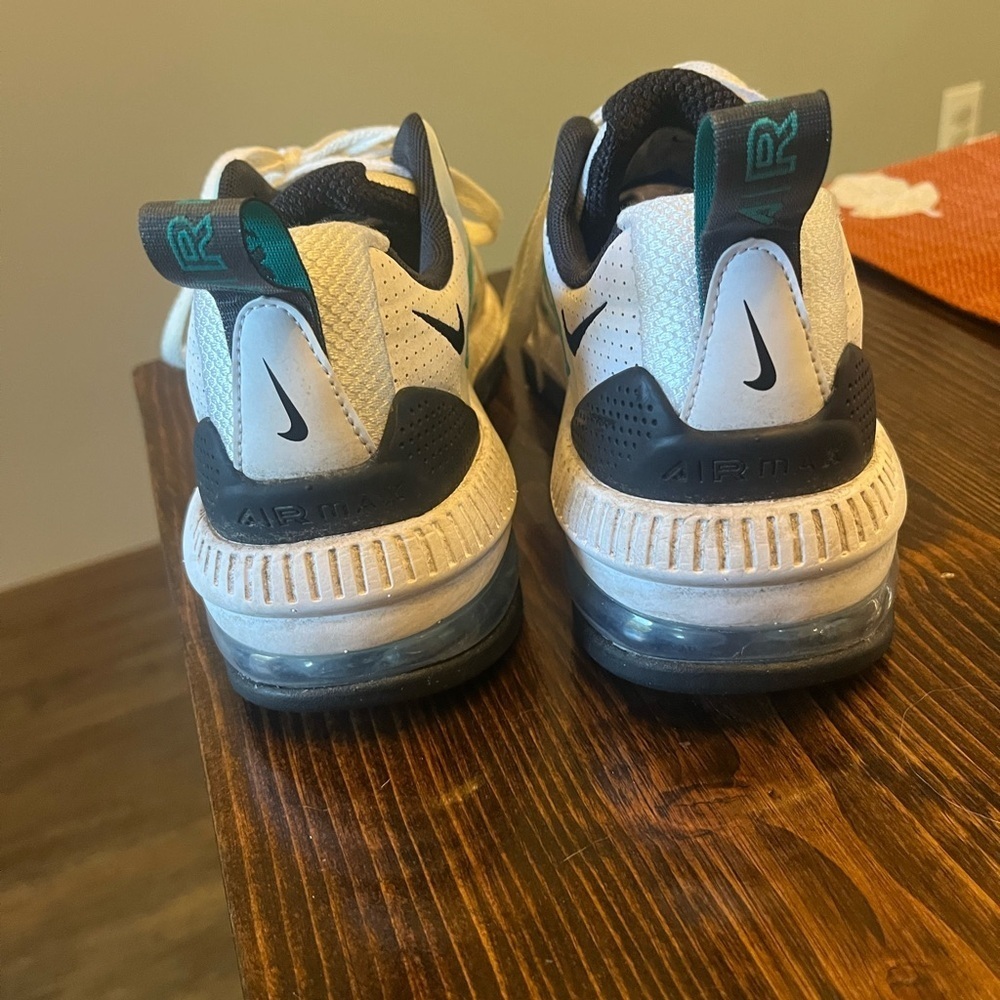 Men’s Nike Air Max Genome White Clear & Emerald - Picture 5 of 6